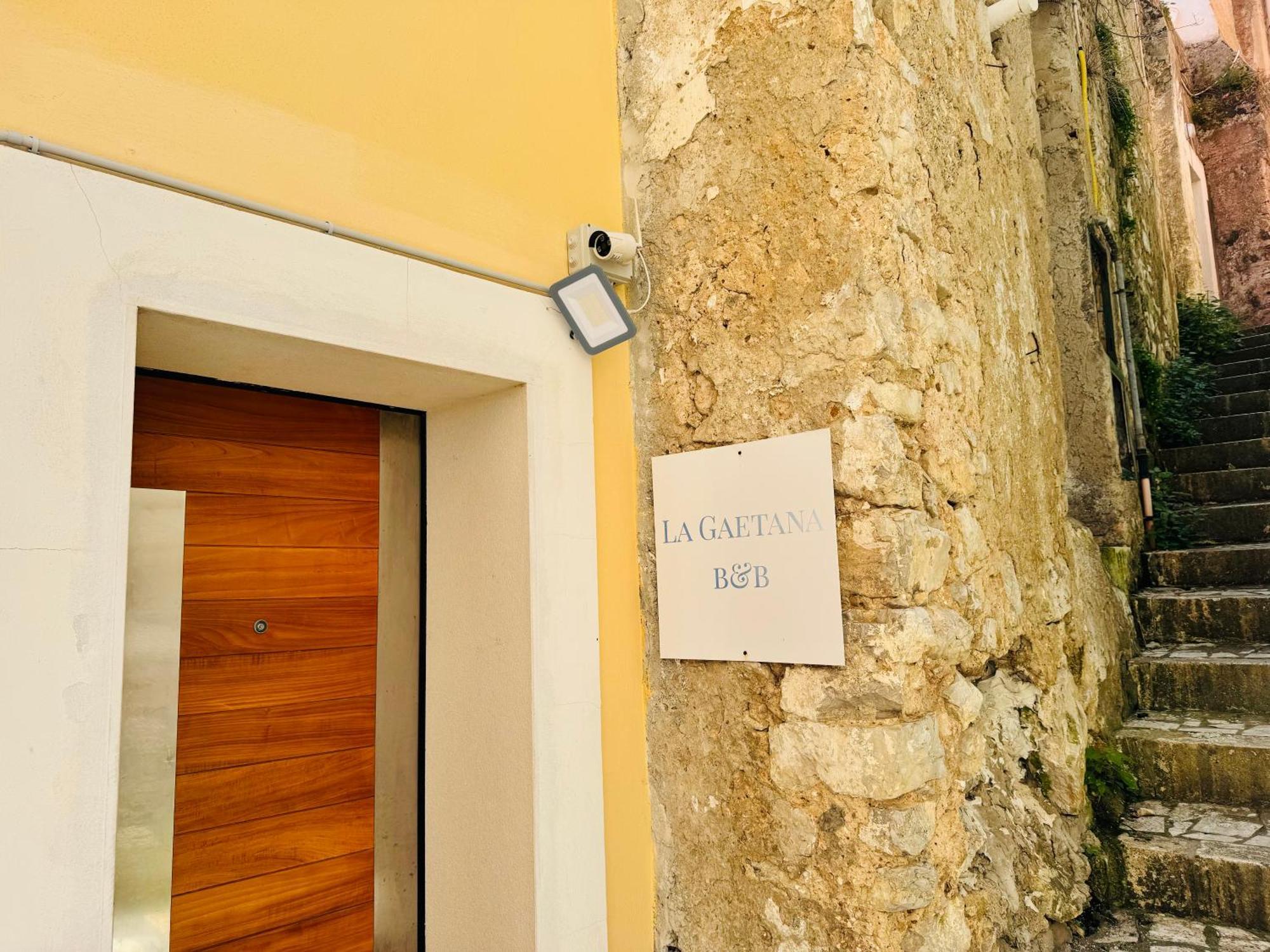 Bed and Breakfast La Gaetana Екстер'єр фото