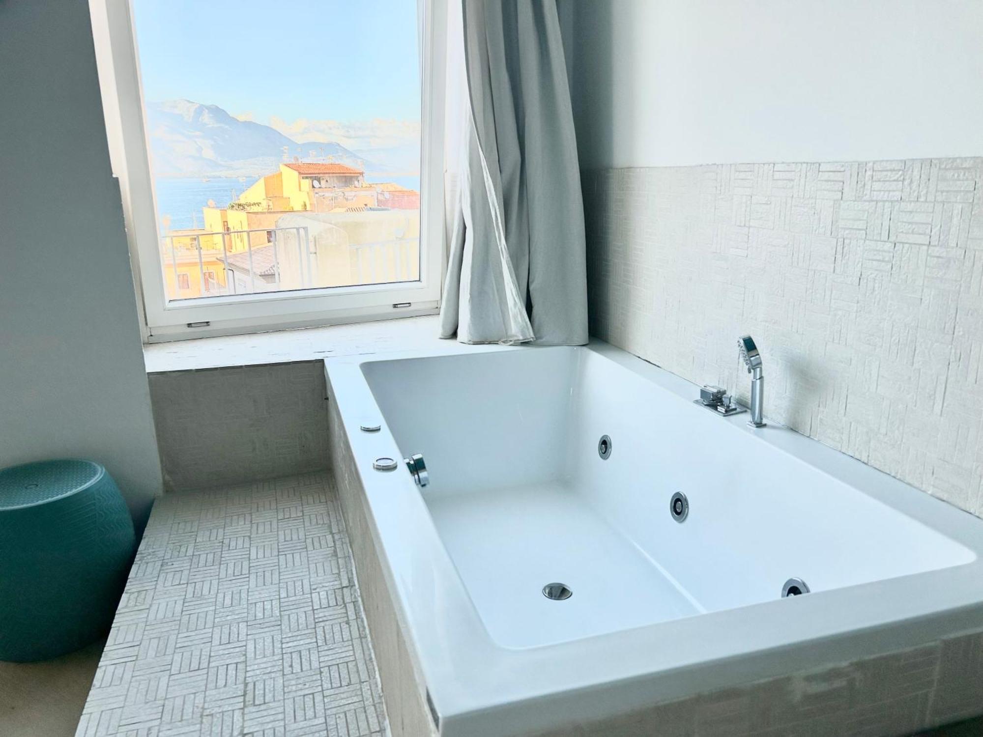 Bed and Breakfast La Gaetana Екстер'єр фото